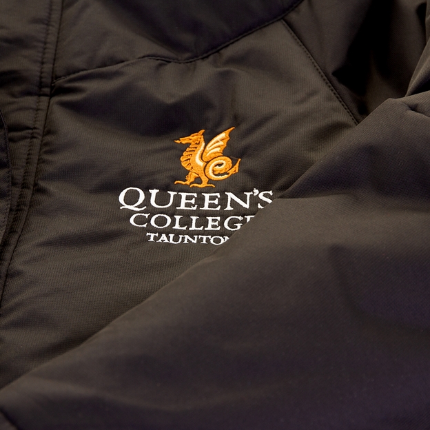 Queens College Contoured Bench Coat Black Kids - Front Detail Queens College Contoured Bench Coat Black Kids - Front Detail