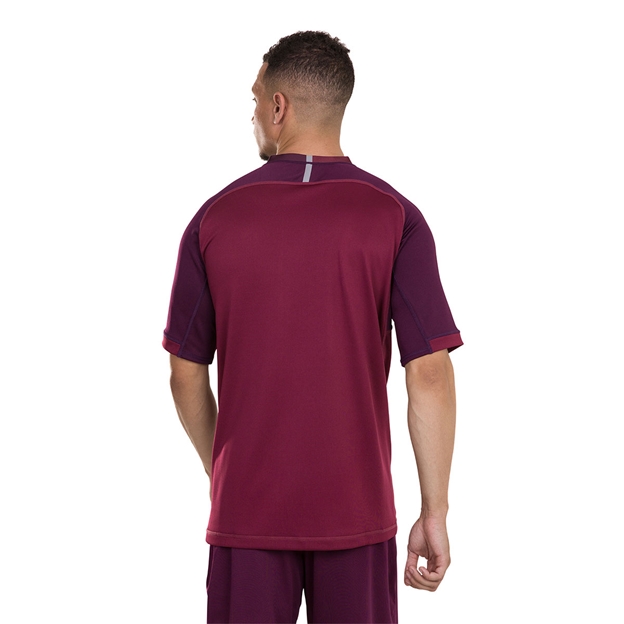 Canterbury Teamwear Plain Evader Rugby Shirt Maroon - Model 2