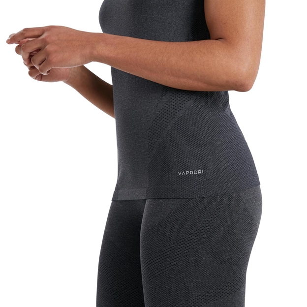 Canterbury Womens Seamless Tee - Blackened Marl - Model 5