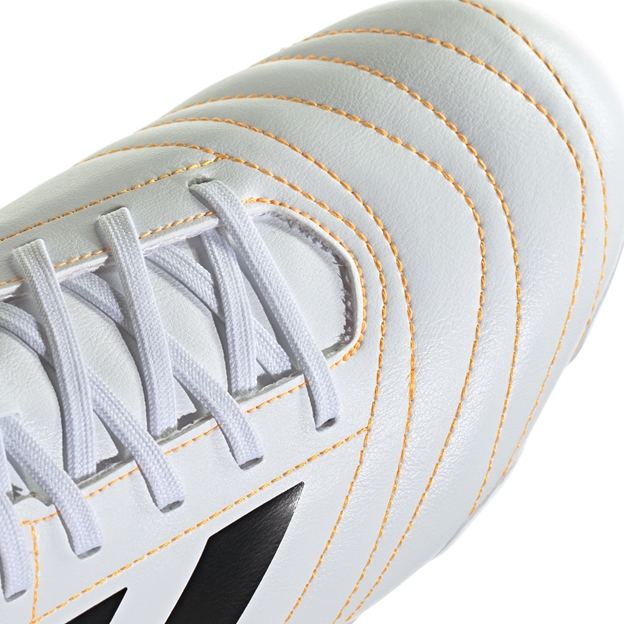 adidas Adults Kakari Soft Ground Rugby Boots White - Toe Close-up