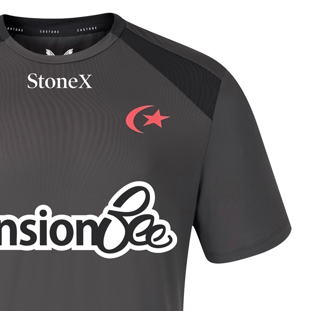 Saracens Mens Training T-Shirt 26/27 Gunmetal - Saracens Logo Close-up