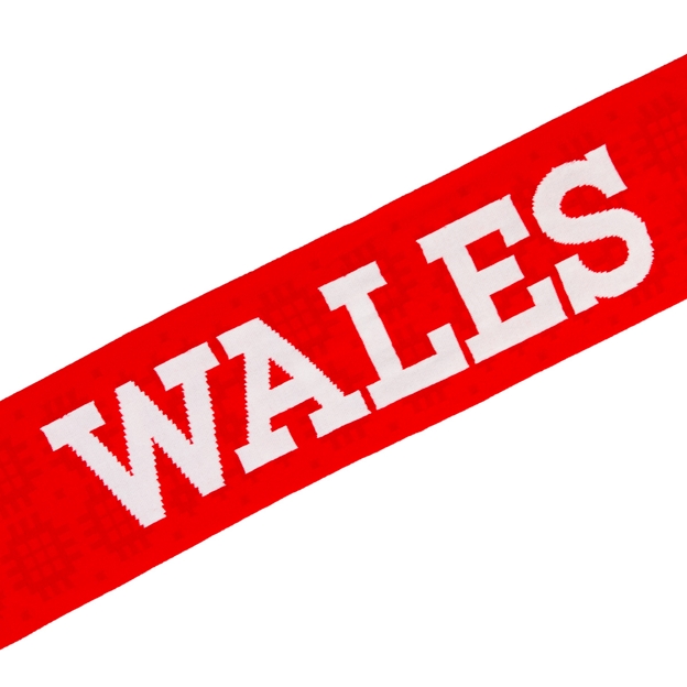 Wales Scarf 25/26 Red - Close-up