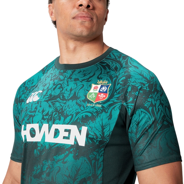 British and Irish Lions Mens Super Light Training T-Shirt Green - Model Close-up