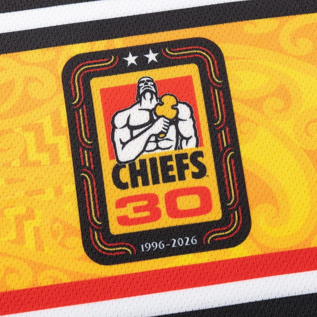Chiefs Kids Training T-Shirt 2026 Black - Logo Close-up