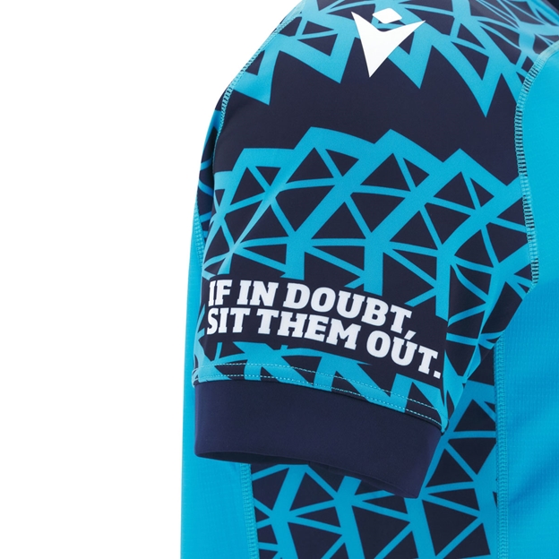 Scotland Junior Triple Crown 2026 Training Rugby Shirt 25/26 Neon/Sky - Sleeve Detail Close-up