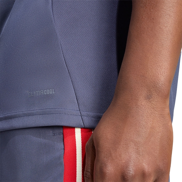 France Mens Training Vest 26/27 Shadow Navy - Model Hem Close-up