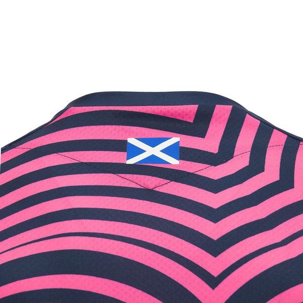 Scotland Mens Warm Up Rugby Shirt 26/27 Neon Pink and Navy - Scotland Flag Close-up