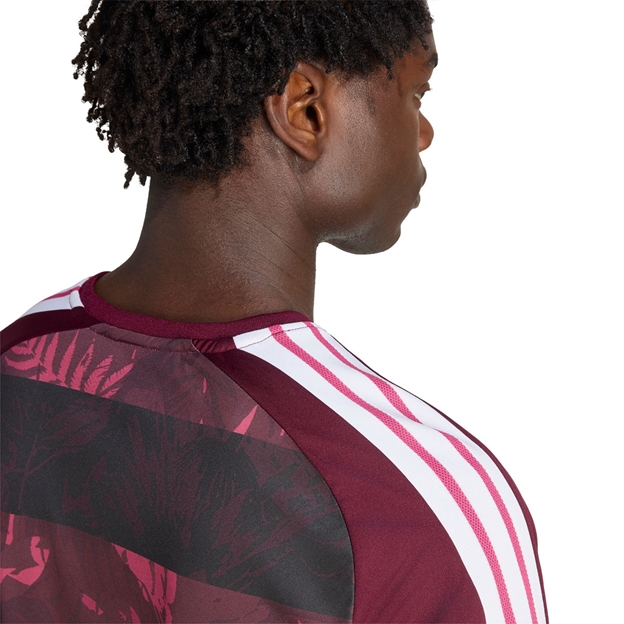 All Blacks Mens 'Greatest Rivalry' Performance T-Shirt 26/27 Maroon - Model Back Close-up View