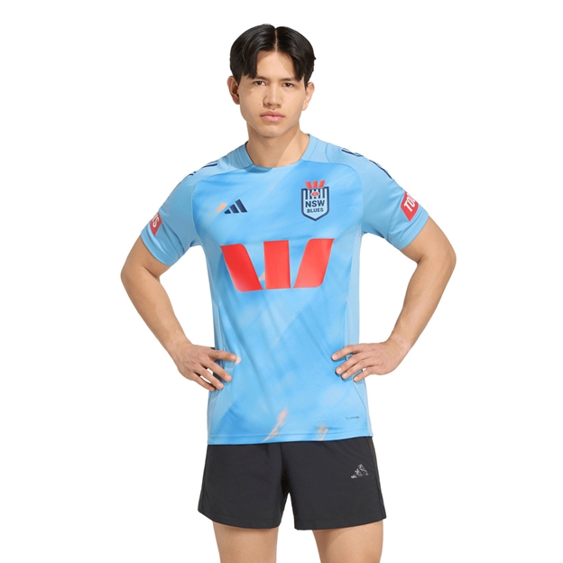 New South Wales Blues Mens Perfomance T-Shirt 26/27 Light Blue - Model Front View