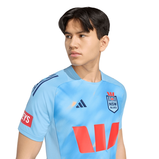 New South Wales Blues Mens Perfomance T-Shirt 26/27 Light Blue - Model Front Close-up View