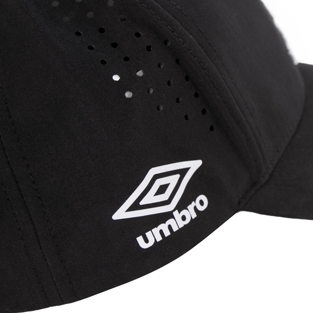 Fiji Adults Cap 26/27 Black - Umbro Logo Close-up