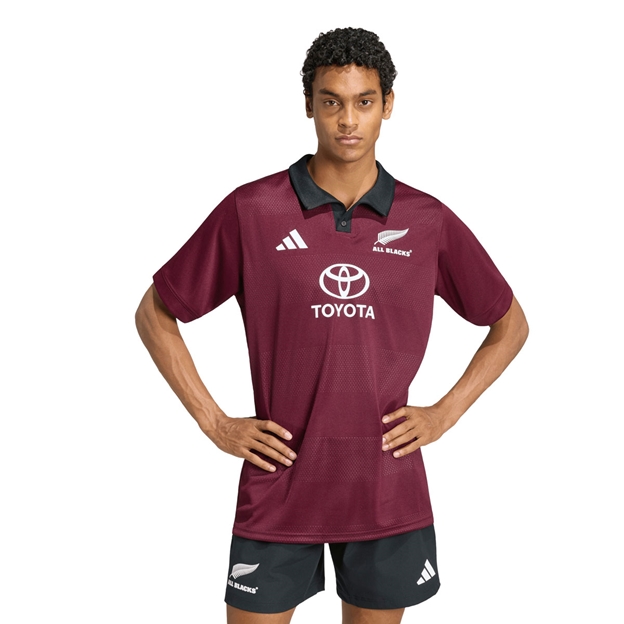 All Blacks Mens Training Rugby Shirt 26/27 Maroon - Model Front View