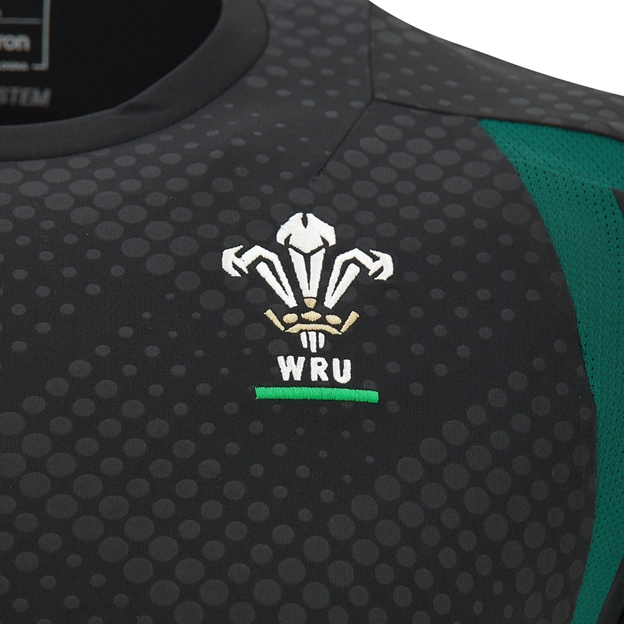 Wales Mens Training T-Shirt 26/27 Black - WRU Logo Close-up
