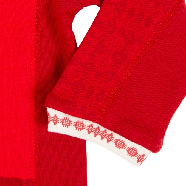 Wales Baby Home Kit Sleepsuit 25/26 Red - Sleeve Close-up Wales Baby Home Kit Sleepsuit 25/26 Red - Sleeve Close-up