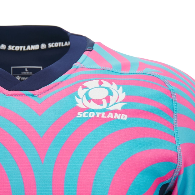 Scotland Mens Training Rugby Shirt 26/27 Neon Pink and Blue - SRU Thistle Close-up