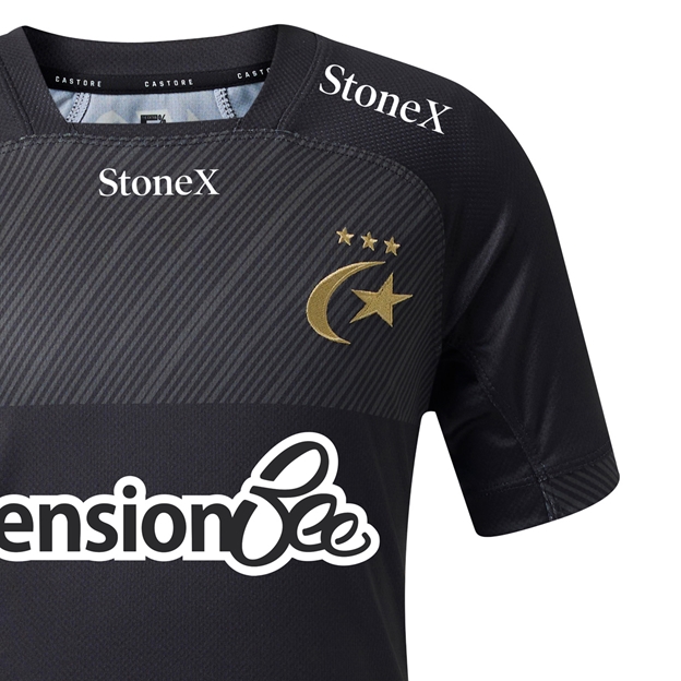 Saracens Kids Home Rugby Shirt 26/27 Caviar - Crest Close-up