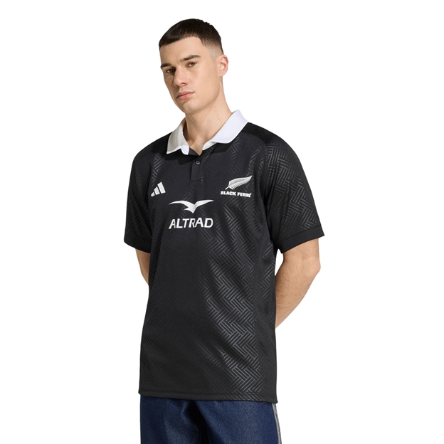 Black Ferns Mens Home Rugby Shirt 26/27 All Black - Model Front View