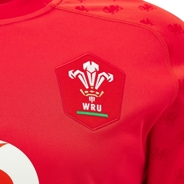 Wales Kids Home Rugby Shirt 26/27 Red - WRU Badge Close-up