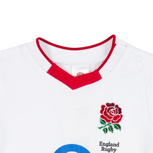 England Baby Home Kit Sleepsuit 25/26 White - Collar Close-up England Baby Home Kit Sleepsuit 25/26 White - Collar Close-up