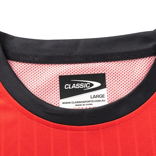 Crusaders Mens Training T-Shirt 2026 Black/Red - Collar Close-up